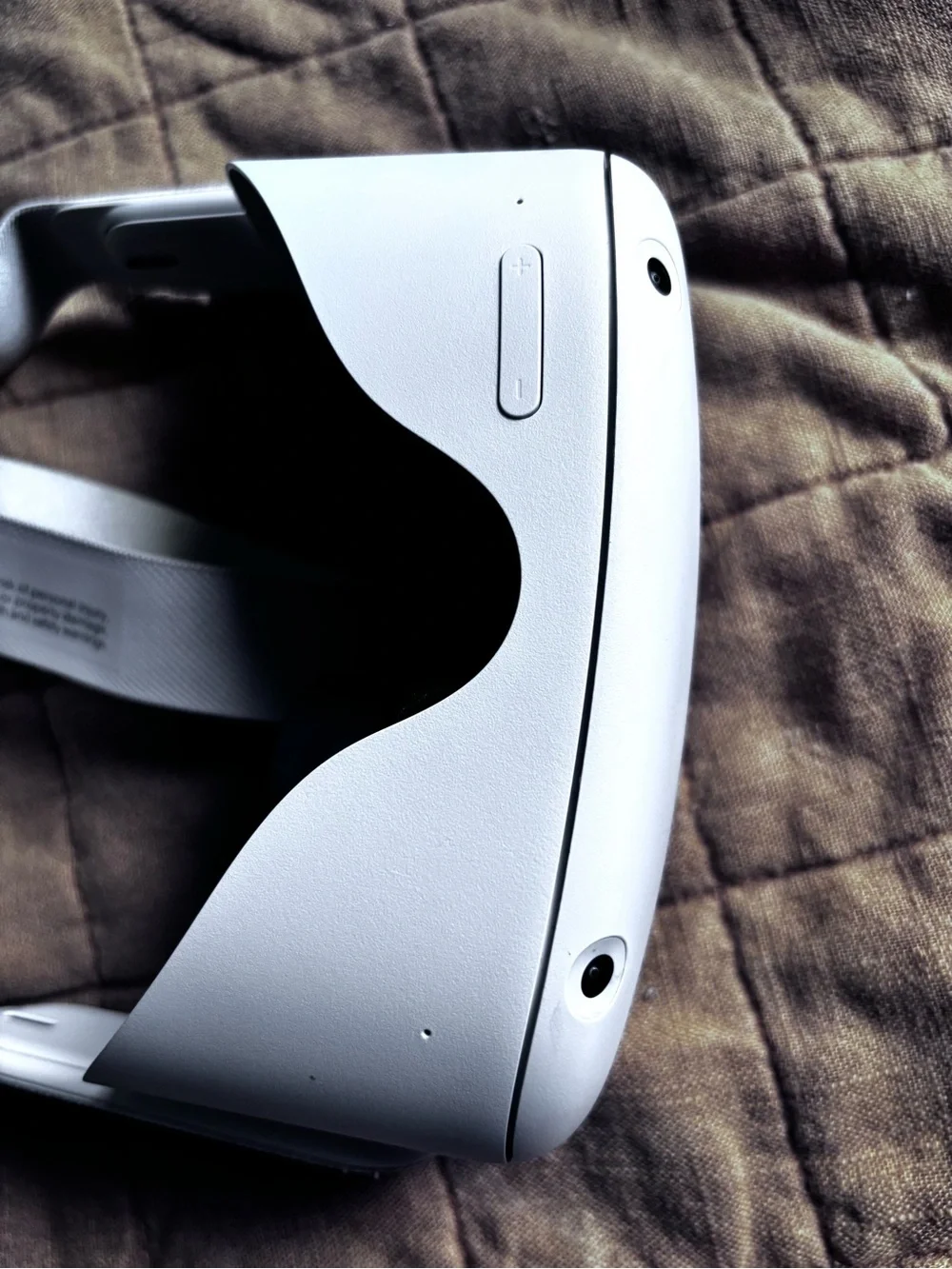 Wireless Light Gray VR Motion Controller - Ergonomic Tracking Controller